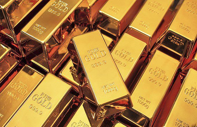 Gold Rises to $1,980/oz on Weaker Dollar & Inflation Fears