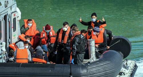 UK asylum backlog hits record 175,000 as applications last year reached two-decade high