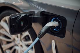 Electric cars suffer ‘unsustainable’ depreciation in secondhand market
